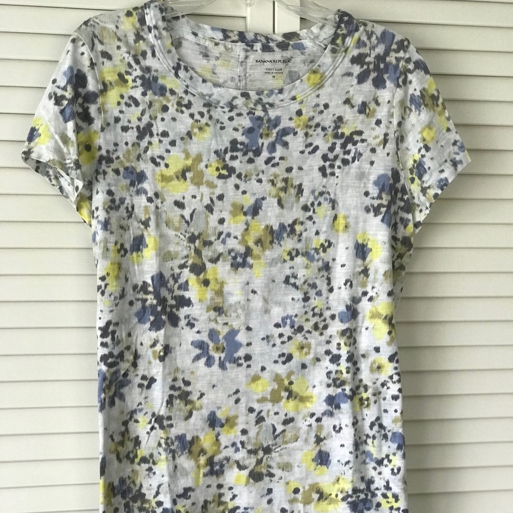 BANANA REPUBLIC FLORAL TEE